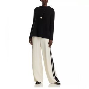 Bloomingdale's Elegant Black Cashmere Sweater